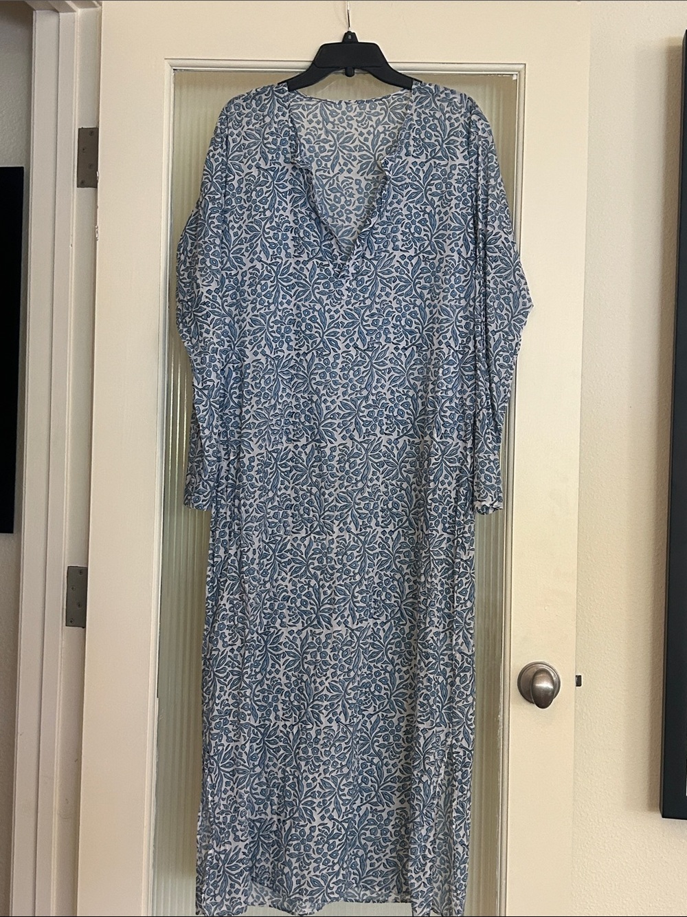 Blue Floral V-Neck Long Sleeve caftan